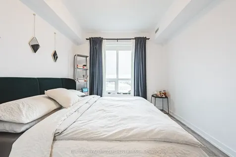 2486 Old Bronte Road Oakville ON L6M 4J2
