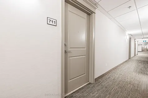 2486 Old Bronte Road Oakville ON L6M 4J2