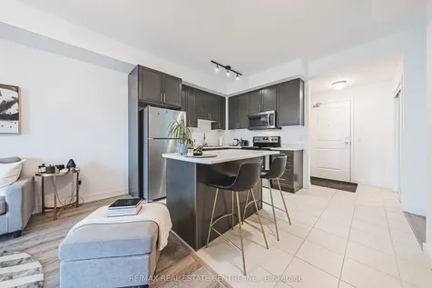 2486 Old Bronte Road Oakville ON L6M 4J2