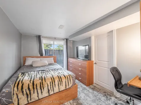 3525 Brandon Gate Mississauga ON L4T 3M3