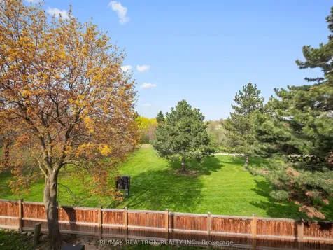 3525 Brandon Gate Mississauga ON L4T 3M3