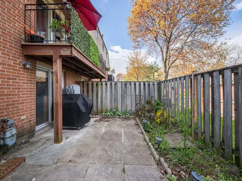 3525 Brandon Gate Mississauga ON L4T 3M3