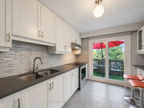 3525 Brandon Gate Mississauga ON L4T 3M3
