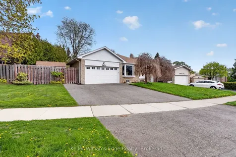 2471 Malcolm Crescent Burlington ON L7P 3Y7