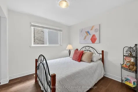 2471 Malcolm Crescent Burlington ON L7P 3Y7