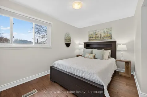2471 Malcolm Crescent Burlington ON L7P 3Y7