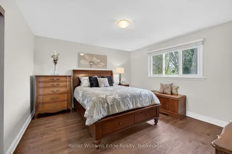 2471 Malcolm Crescent Burlington ON L7P 3Y7