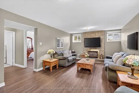 2471 Malcolm Crescent Burlington ON L7P 3Y7