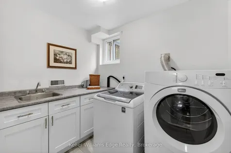 2471 Malcolm Crescent Burlington ON L7P 3Y7