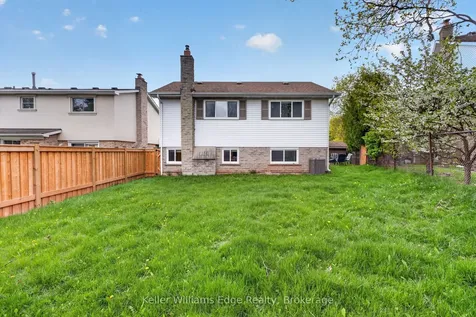 2471 Malcolm Crescent Burlington ON L7P 3Y7