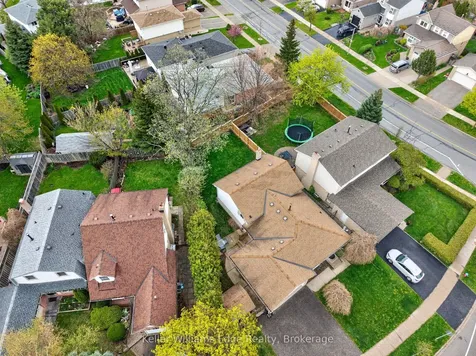 2471 Malcolm Crescent Burlington ON L7P 3Y7