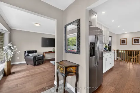 2471 Malcolm Crescent Burlington ON L7P 3Y7