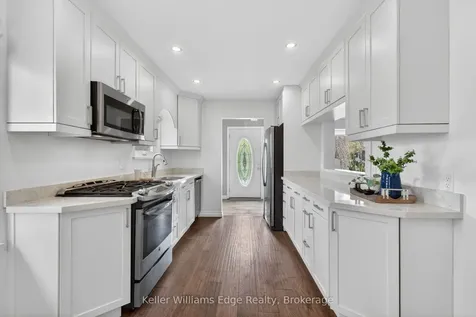 2471 Malcolm Crescent Burlington ON L7P 3Y7