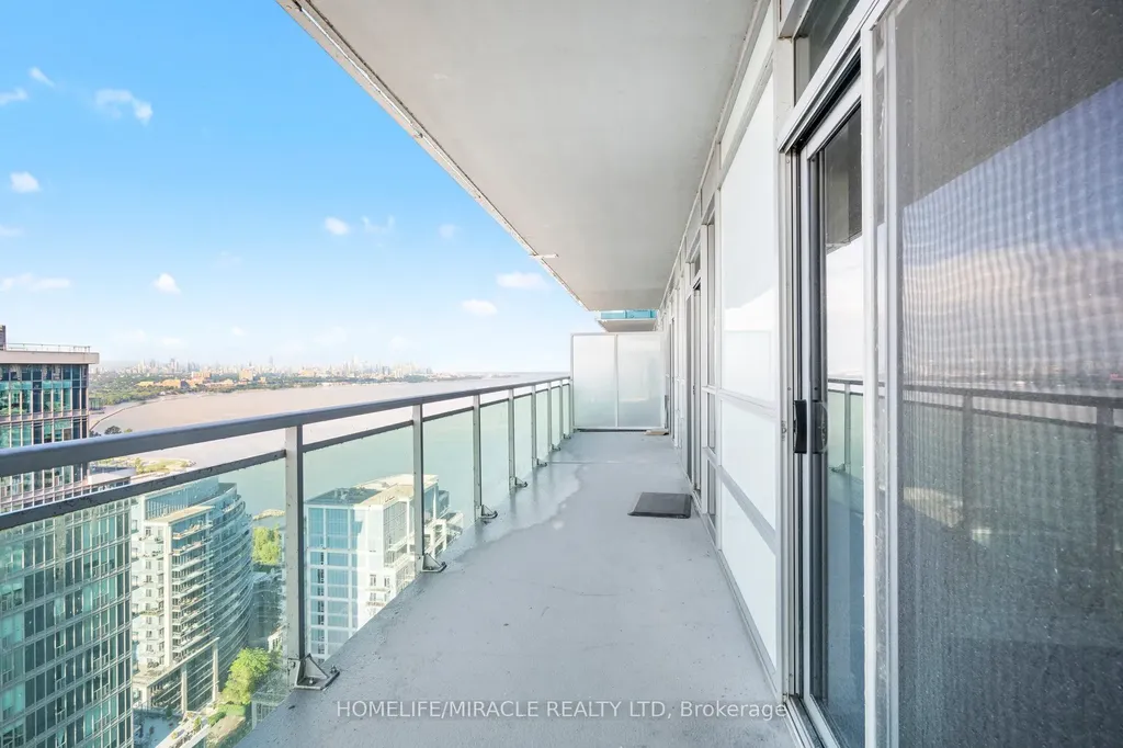 16 Brookers Lane Toronto ON M8V 0A5