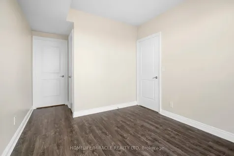 16 Brookers Lane Toronto ON M8V 0A5