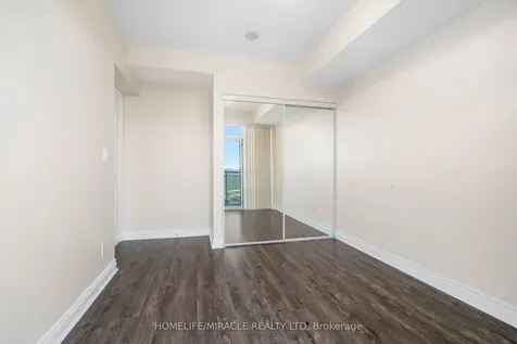 16 Brookers Lane Toronto ON M8V 0A5