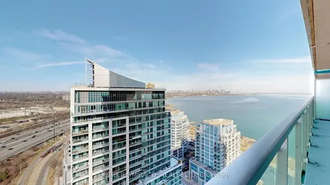 16 Brookers Lane Toronto ON M8V 0A5