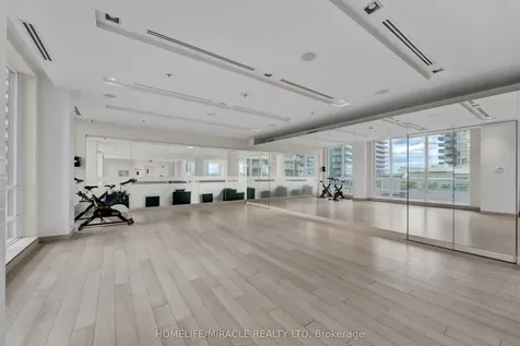 16 Brookers Lane Toronto ON M8V 0A5