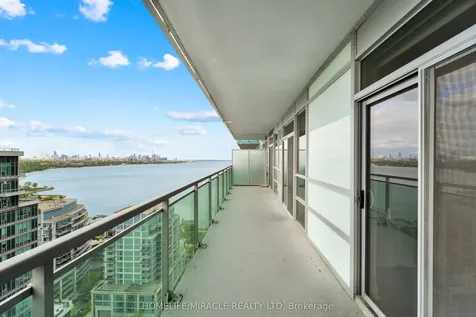 16 Brookers Lane Toronto ON M8V 0A5
