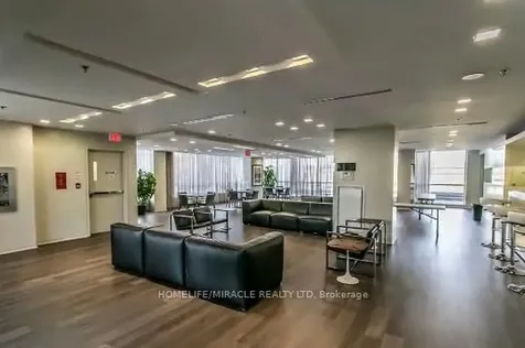 16 Brookers Lane Toronto ON M8V 0A5