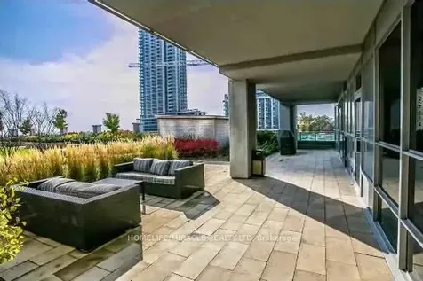 16 Brookers Lane Toronto ON M8V 0A5
