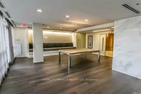 16 Brookers Lane Toronto ON M8V 0A5