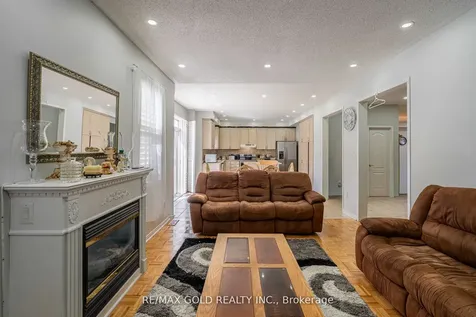 10 Sugarcane Avenue Brampton ON L6R 3C8