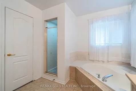 10 Sugarcane Avenue Brampton ON L6R 3C8