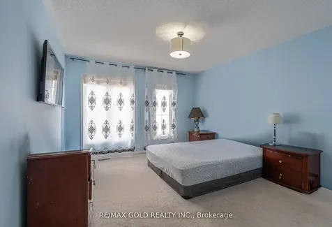 10 Sugarcane Avenue Brampton ON L6R 3C8