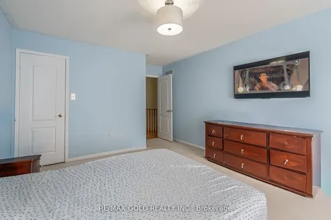 10 Sugarcane Avenue Brampton ON L6R 3C8