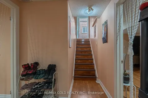10 Sugarcane Avenue Brampton ON L6R 3C8