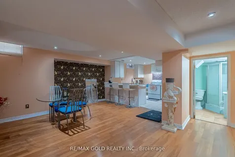 10 Sugarcane Avenue Brampton ON L6R 3C8