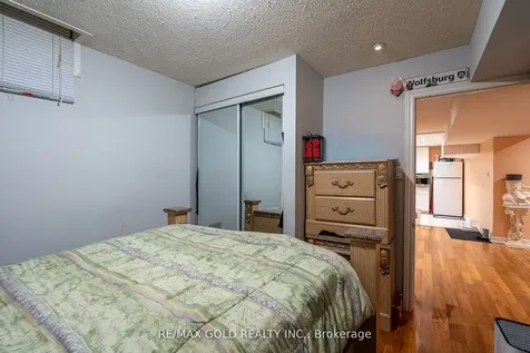 10 Sugarcane Avenue Brampton ON L6R 3C8