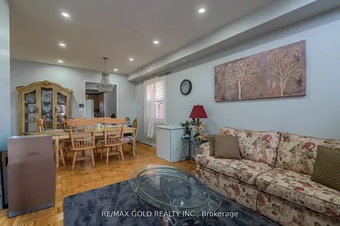 10 Sugarcane Avenue Brampton ON L6R 3C8
