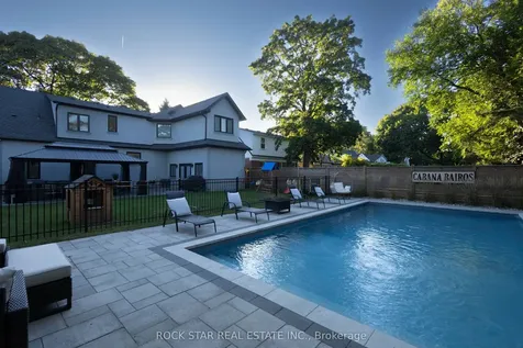 2055 Courtland Crescent Mississauga ON L4Y 1V1