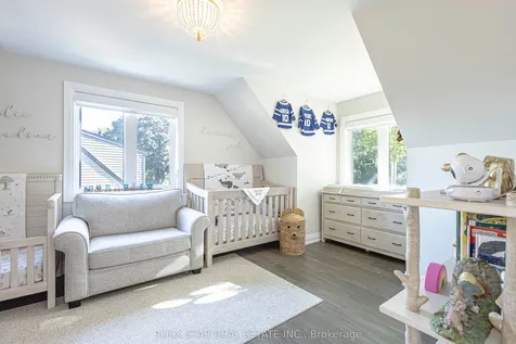 2055 Courtland Crescent Mississauga ON L4Y 1V1
