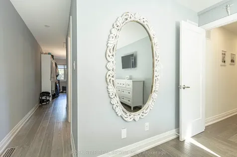 2055 Courtland Crescent Mississauga ON L4Y 1V1