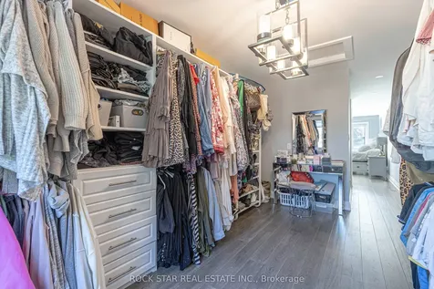 2055 Courtland Crescent Mississauga ON L4Y 1V1