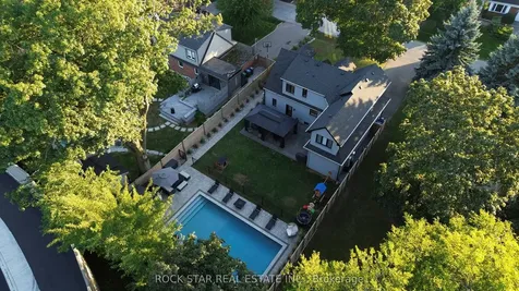 2055 Courtland Crescent Mississauga ON L4Y 1V1