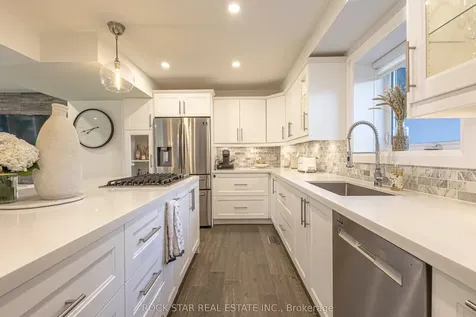 2055 Courtland Crescent Mississauga ON L4Y 1V1