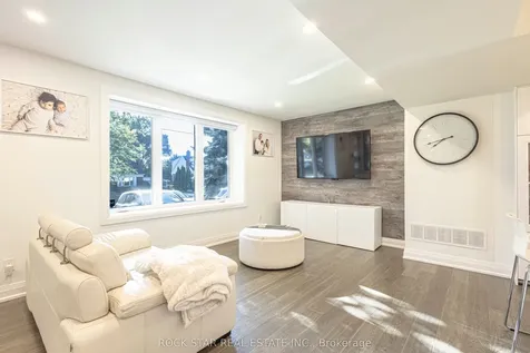 2055 Courtland Crescent Mississauga ON L4Y 1V1