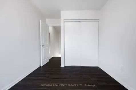 101 Mccleave Crescent Brampton ON L6Y 4Y9