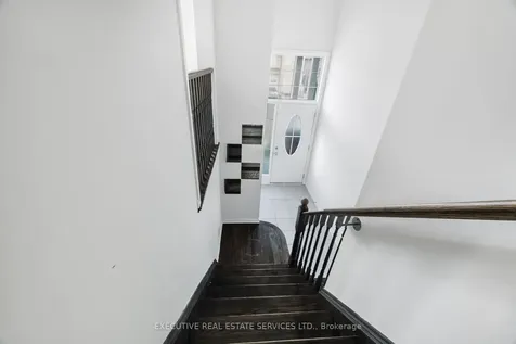 101 Mccleave Crescent Brampton ON L6Y 4Y9
