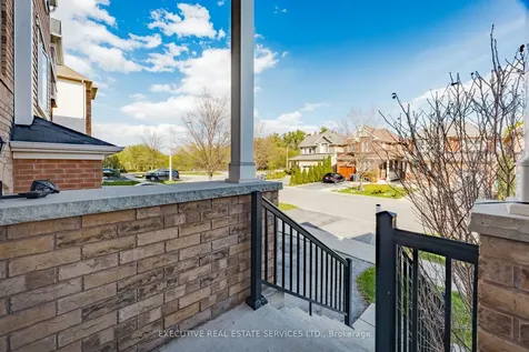 101 Mccleave Crescent Brampton ON L6Y 4Y9