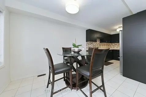 230 Duncan Lane Milton ON L9T 8B6