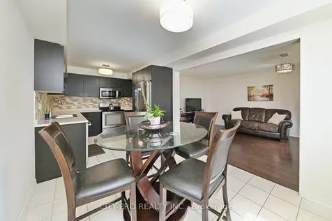 230 Duncan Lane Milton ON L9T 8B6