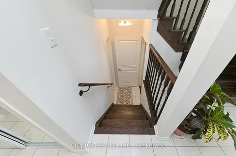 230 Duncan Lane Milton ON L9T 8B6
