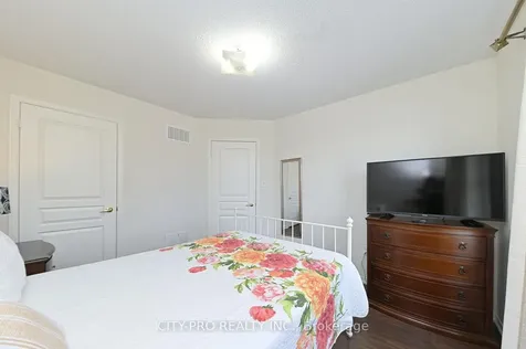 230 Duncan Lane Milton ON L9T 8B6