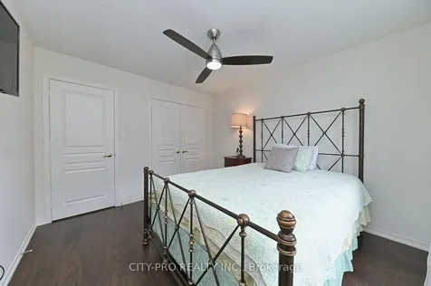 230 Duncan Lane Milton ON L9T 8B6