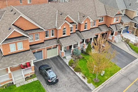 230 Duncan Lane Milton ON L9T 8B6